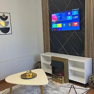 Cozy Little Holiday House Apartament