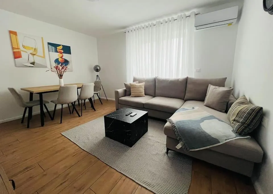 Apartment Modern Apt Near City Centre Shkoder