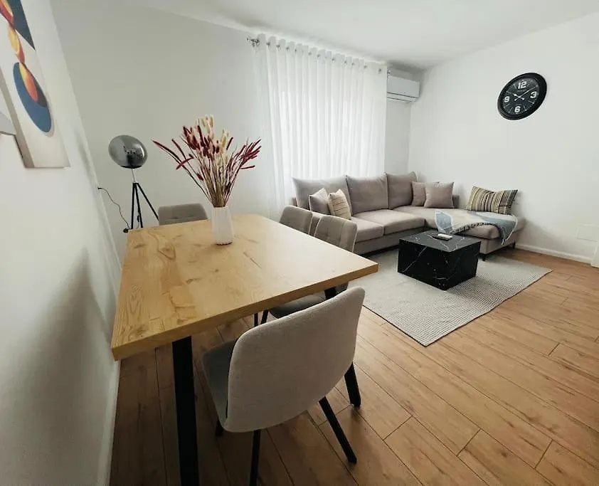 Apartment Modern Apt Near City Centre Shkoder